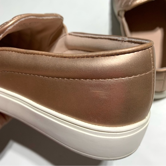Like New Aldo Rose Gold Quilted Slip On Semi Platform Loafer Size 6 - Picture 5 of 11